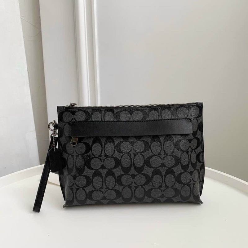 Clutch Coach Carryall Pouch | BigBuy360 - bigbuy360.vn
