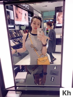 Váy maxi ba lỗ