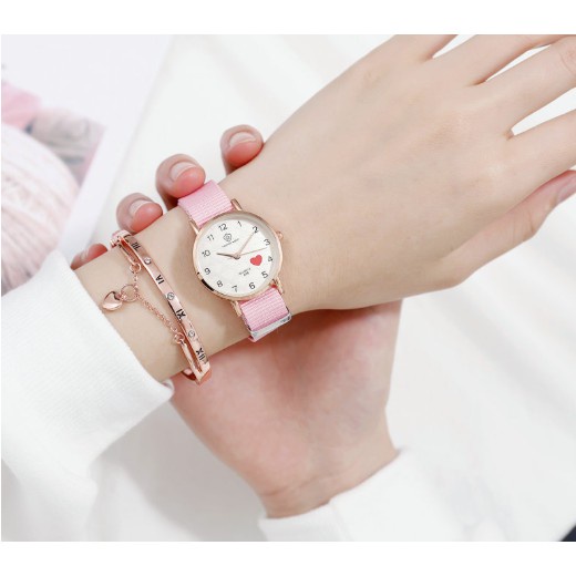 Đồng Hồ Nư Dây Vải Dù Hazo 324 Fashion Watch Trái Tim Đỏ Phong Cách Hàn Quốc - Hazo