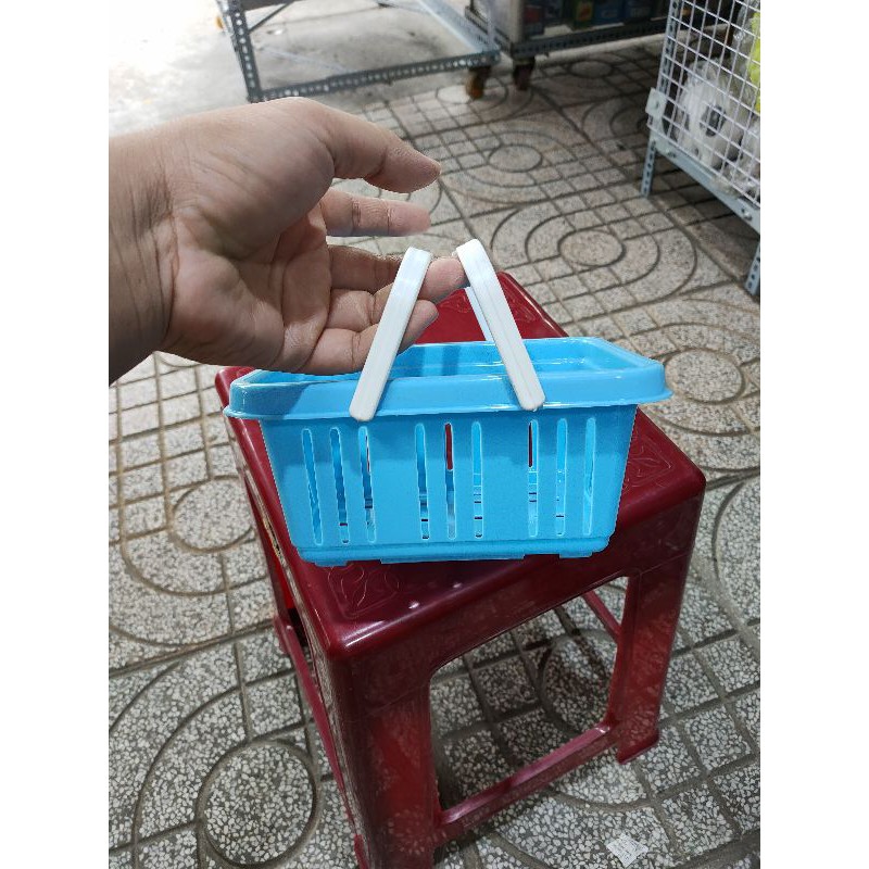 Rổ nhựa vuông có quai xách - Mã 01