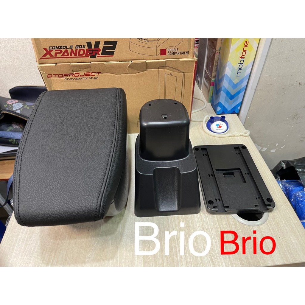 Bệ tỳ tay, Hộp tỳ tay xe Honda Brio Màu Đen Cao cấp có cổng sạc USB