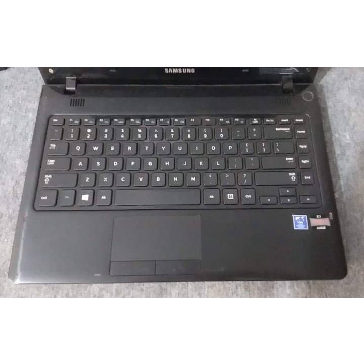 Bộ vỏ cũ Laptop sam sung 355e