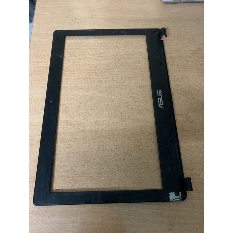 Mặt B hay viền màn hình laptop Asus K42 bóc máy | BigBuy360 - bigbuy360.vn