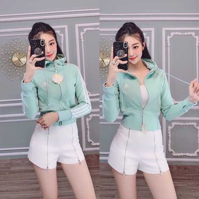 Áo khoác form lửng viền tay thể thao cực tôn dáng | BigBuy360 - bigbuy360.vn