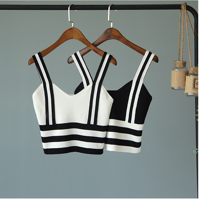 (Sale)(NHẬP MÃ HUYERB20 GIẢM 15K CHO ĐƠN TỪ 499K) ÁO 2 DÂY CROPTOP KẺ