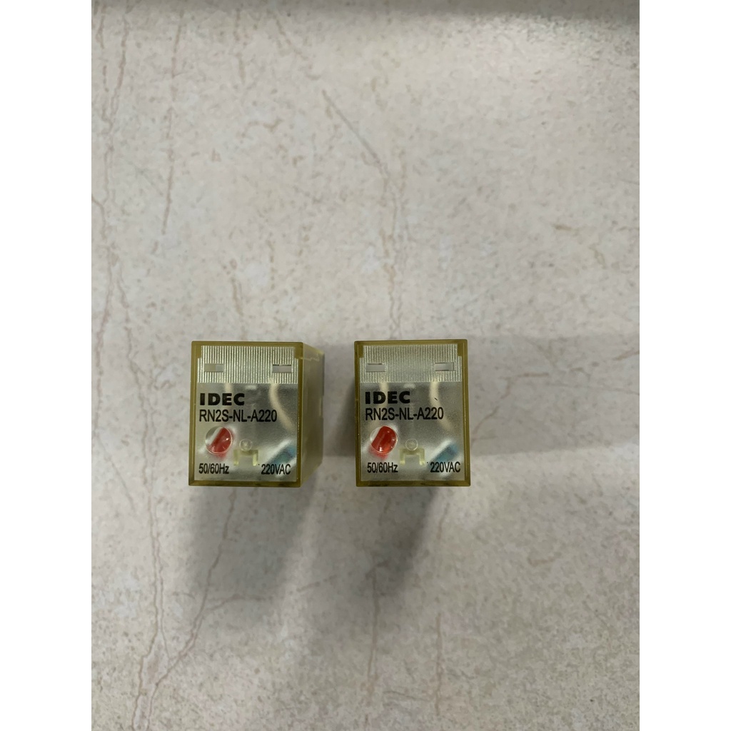 Rơle trung gian 8 chân IDEC RN2S-NL-A220 + đế