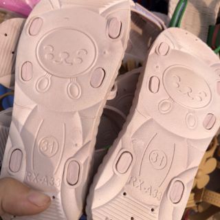 Sandal bé gái
