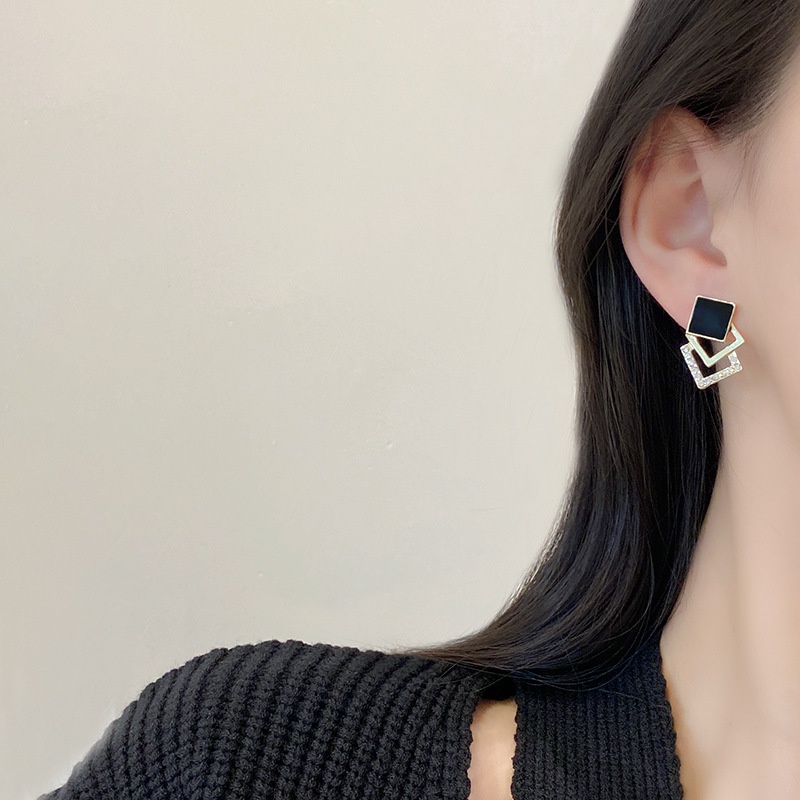 Khuyên Tai Hình Vuông Đính Đá Sang Trọng Phong Cách Hàn Quốc