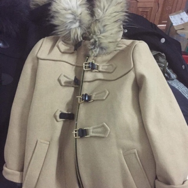 Áo dạ stradivarius