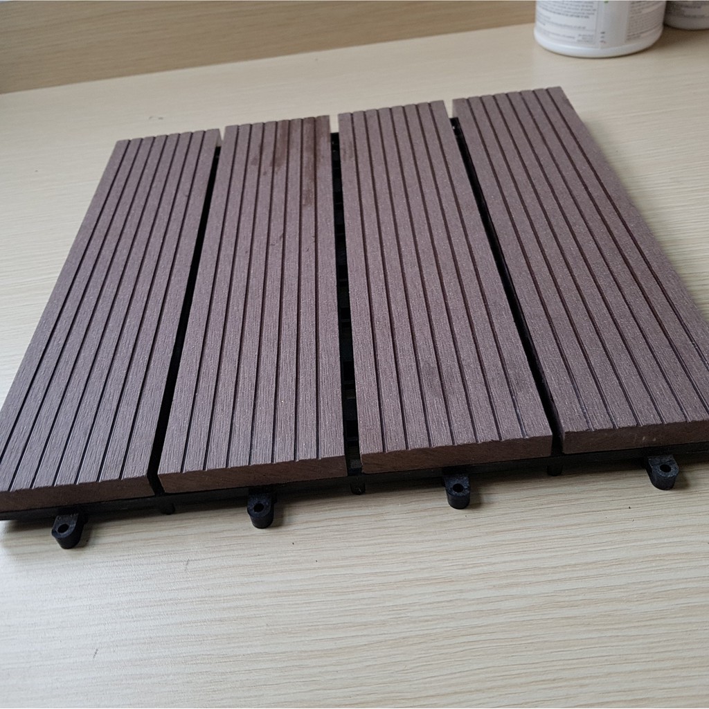 Vỉ gỗ nhựa lót sàn ban công 30x30X2.2CM