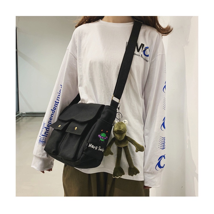 Túi Đeo Chéo nam nữ phong cách Unisex vải canvas cao cấp đựng vừa sách vở đi học màu trắng