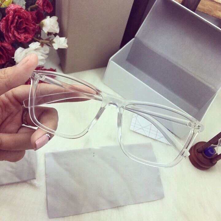 [GIÁ SỈ] Mắt kính thời trang chữ V tây trong suốt gọng tăm siêu đẹp