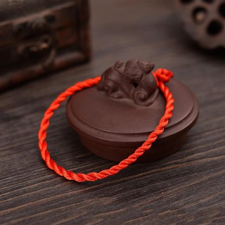 Vòng Chỉ Đỏ Mang Đến May Mắn, Bình An