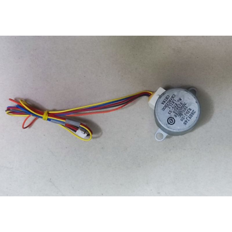 motor vẩy gió điều hòa chân trung
