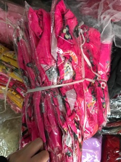 Áo dài cách tân cho bé gái