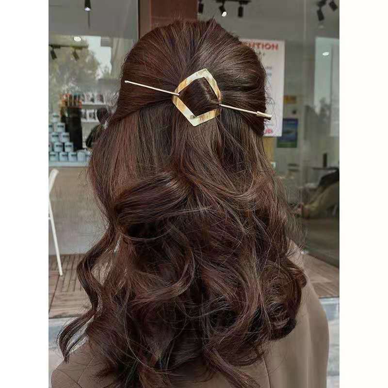 kẹp tóc màu bạc