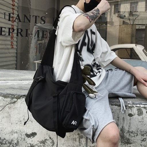 [Mã 2611THTRANG100K hoàn 10% xu đơn 99K] Túi đeo chéo AR kiểu dáng thể thao hiện đại giá rẻ vải chống nước cao cấp | BigBuy360 - bigbuy360.vn