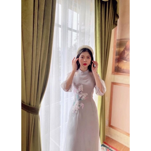 Áo dài thiết kế voan 4 tà thêu hoa nổi xinh xắn