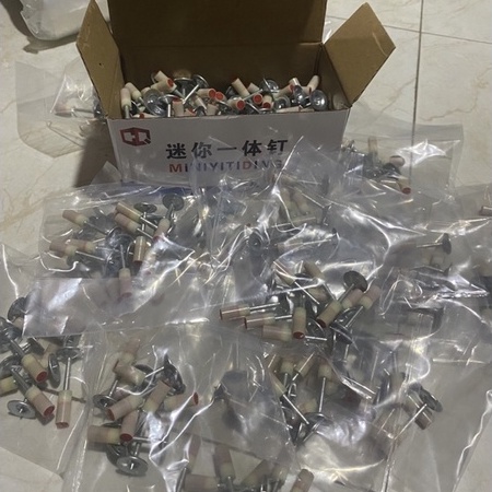 Máy bắn đinh hạt nổ bê tông ty trần thạch cao, tôn, sắt, thép dày 8mm không cần sử dụng điện