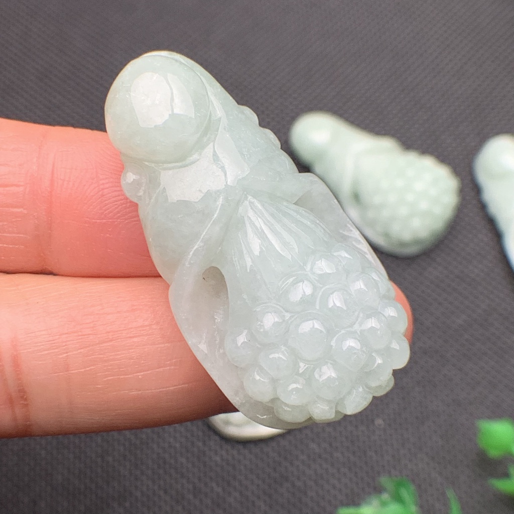 Mặt dây phong thủy ngọc cẩm thạch/Ngọc phỉ thúy tự nhiên