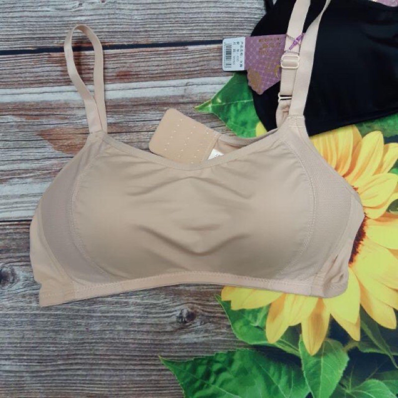 (635 có ảnh thật video cho c/e xem rõ loại đẹp)mẫu áo màng che ngưc_đệm mỏng siêu ôm ngực_hang xuất nhé