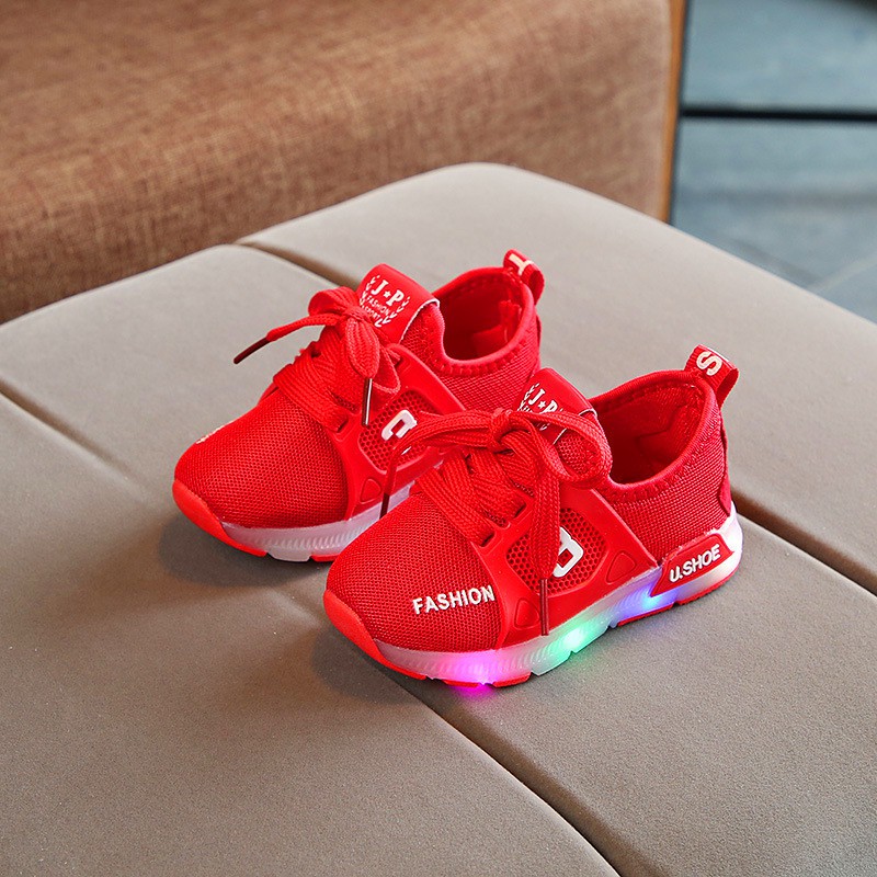 Giày thể thao có đèn LED chống trượt chất lượng theo phong cách Hàn Quốc dành cho bé