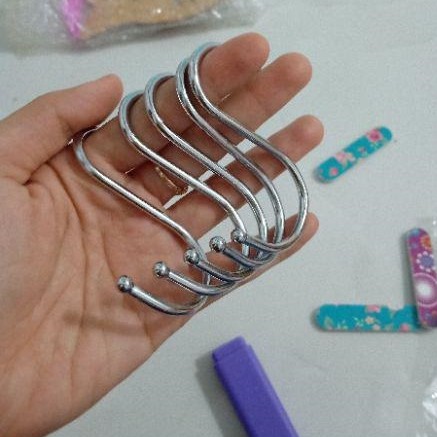 Móc sắt treo đồ chữ S, có bi tròn inox ở đầu, chống xước 𝐊𝟓𝟔