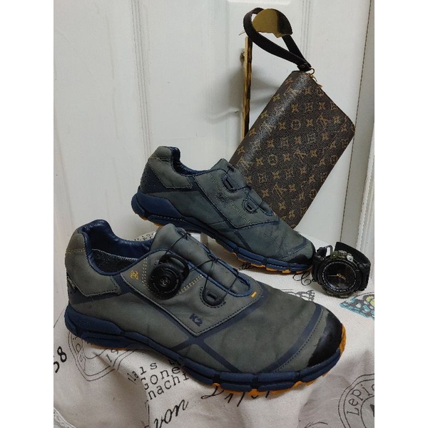 Giầy thể thao nam chốt vặn hiệu BO.A si Hàn size 43 si tuyển