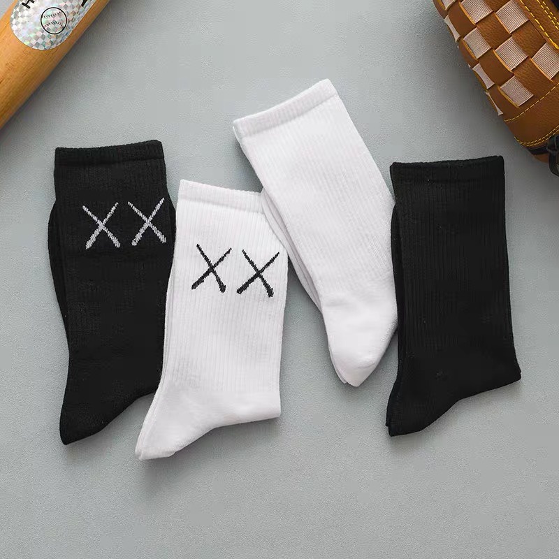 Tất cao cổ Hàn Quốc Unisex ,vớ cổ cao chữ XX basic 2 màu đen trắng Miuzi DT105