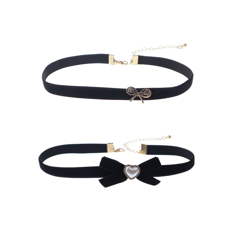 Vòng Cổ choker Dây Nhung Màu Đen Mặt Hình Bướm Phong Cách Cổ Điển