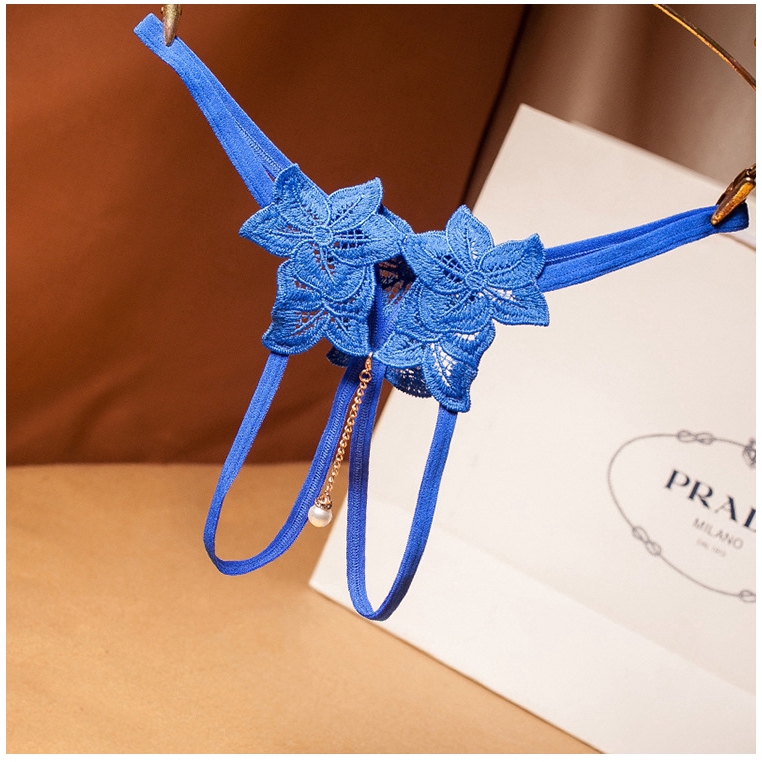 Quần lót nữ dạng dây lọt khe quyến rũ