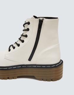 Boot đế bệt màu trắng Pull&bear authentic