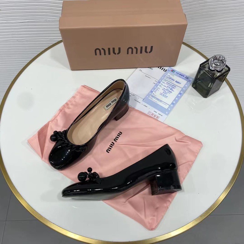 Giày cao gót miu miu viền xích da bóng gót trụ fullbox