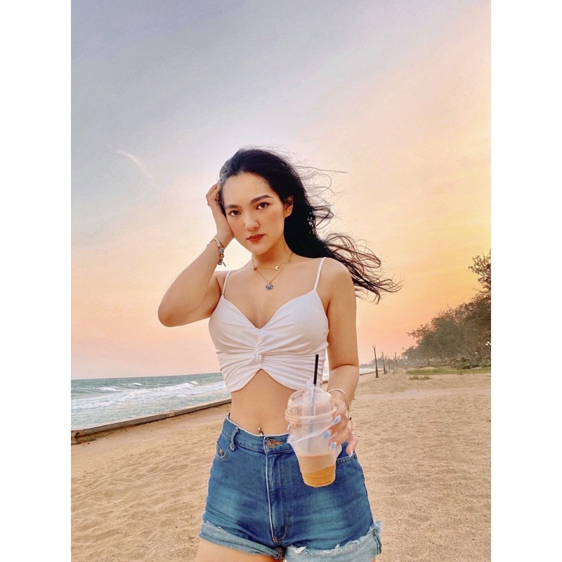 Áo Croptop xoắn lai
