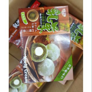 Bánh mochi trà xanh kem Royal Family hộp 180g