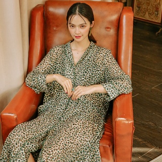 Áo Choàng Lụa Voan Họa Tiết Leopard Dệt Nổi/ RO009