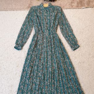 Đầm vintage Hoàng Giang Giang