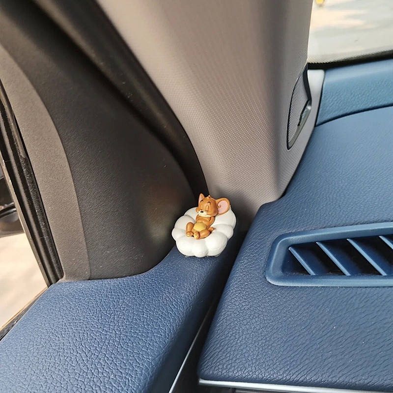 Cat and Mouse Car Decoration Hand-Made Car Accessories Tom Jerry Mouse Doll Dashboard Cute Cartoon Car Auto department store supplies