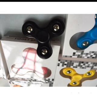 Con quay fidget Spinner 3 cánh nhựa