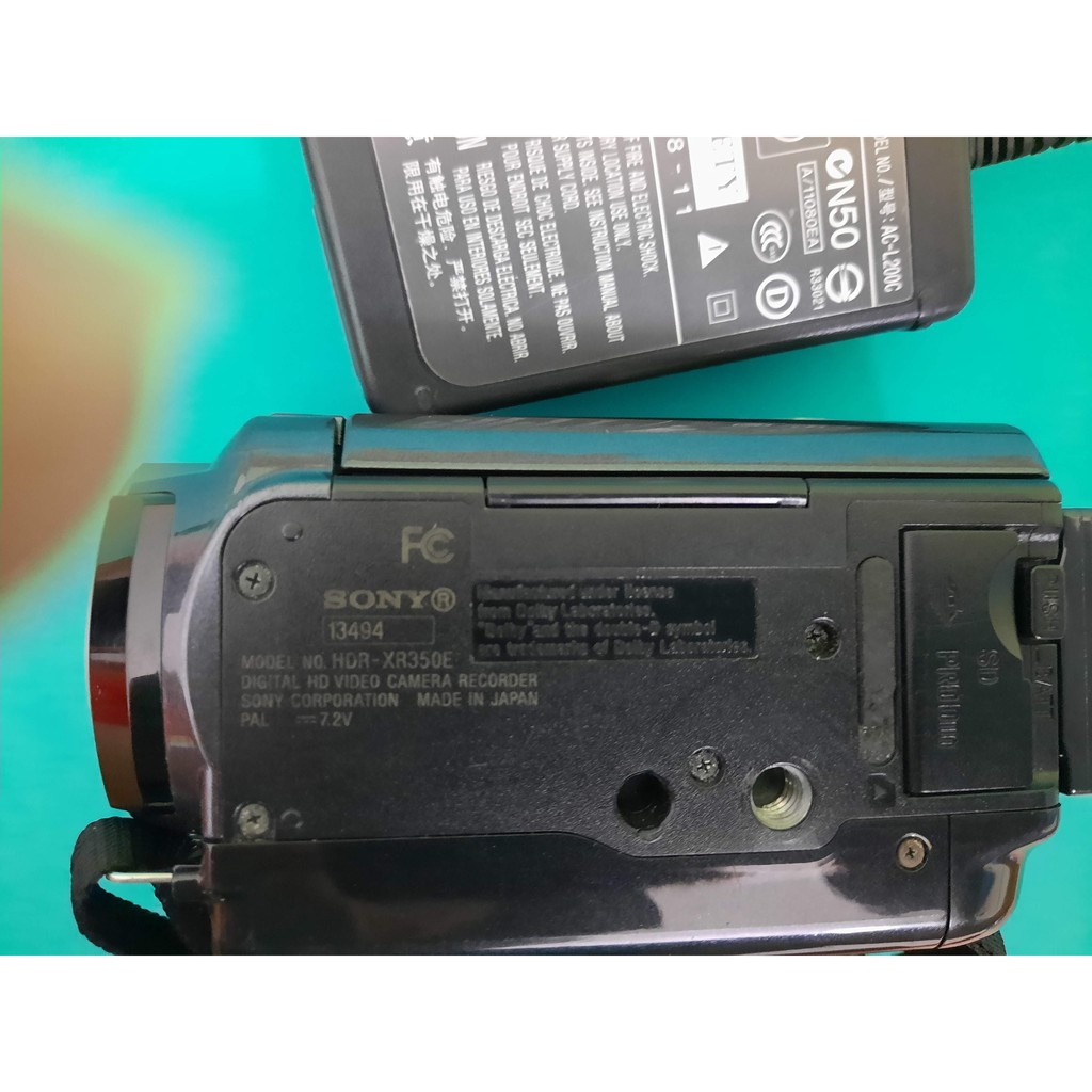 Máy quay phim Sony Handycam HDR-XR350