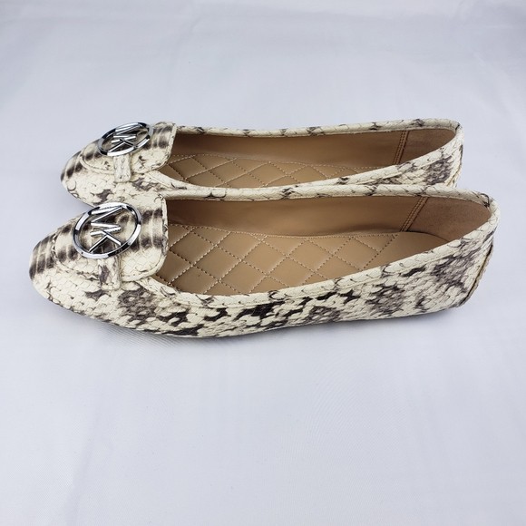 Giày Michael Kors Lillie Snake Embossed Natural