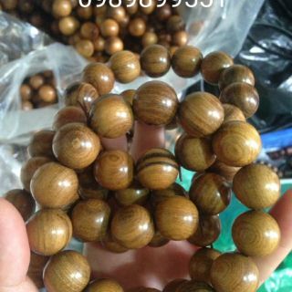 Vòng đeo tay gỗ bách thơm