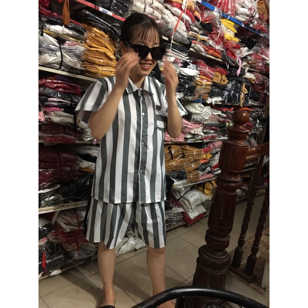 Bộ pizama kẻ sọc tù hot quáaa