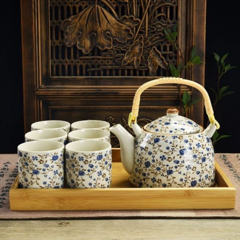 Bộ ấm chén uống trà có lõi lọc hoạ tiết hoa nhí xanh dương độc đáo