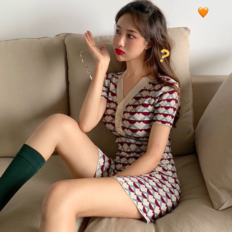 Đầm Dệt Kim Ngắn Tay Cổ Chữ V Form Ôm Phong Cách Hàn Quốc