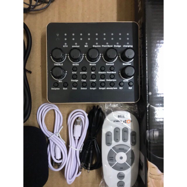 Bộ thu âm soundcard V10 mic Ami bm900 full phụ kiện tặng tai nghe AKG