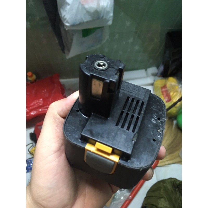 Pin National 12v