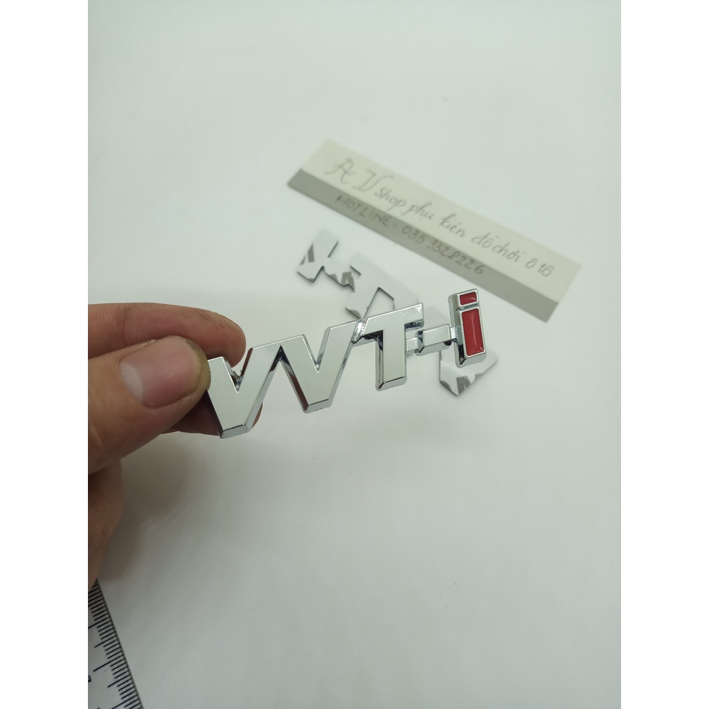logo chữ nổi  VVT-I  kích thước 1.7cm*7cm dán thân xe hàng tốt bằng kim loại có miếng dán kèm theo