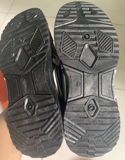 Giày sneaker nữ xinh lung linh.