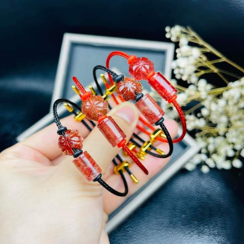 Vòng tay nam nữ dây cước khoá rút mic lu thống và cỏ 4 lá may mắn chiêu tài lộc số 1